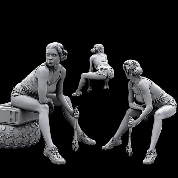 1/35 Female Vehicle Rider Resin Figure | Off-Road Mechanic