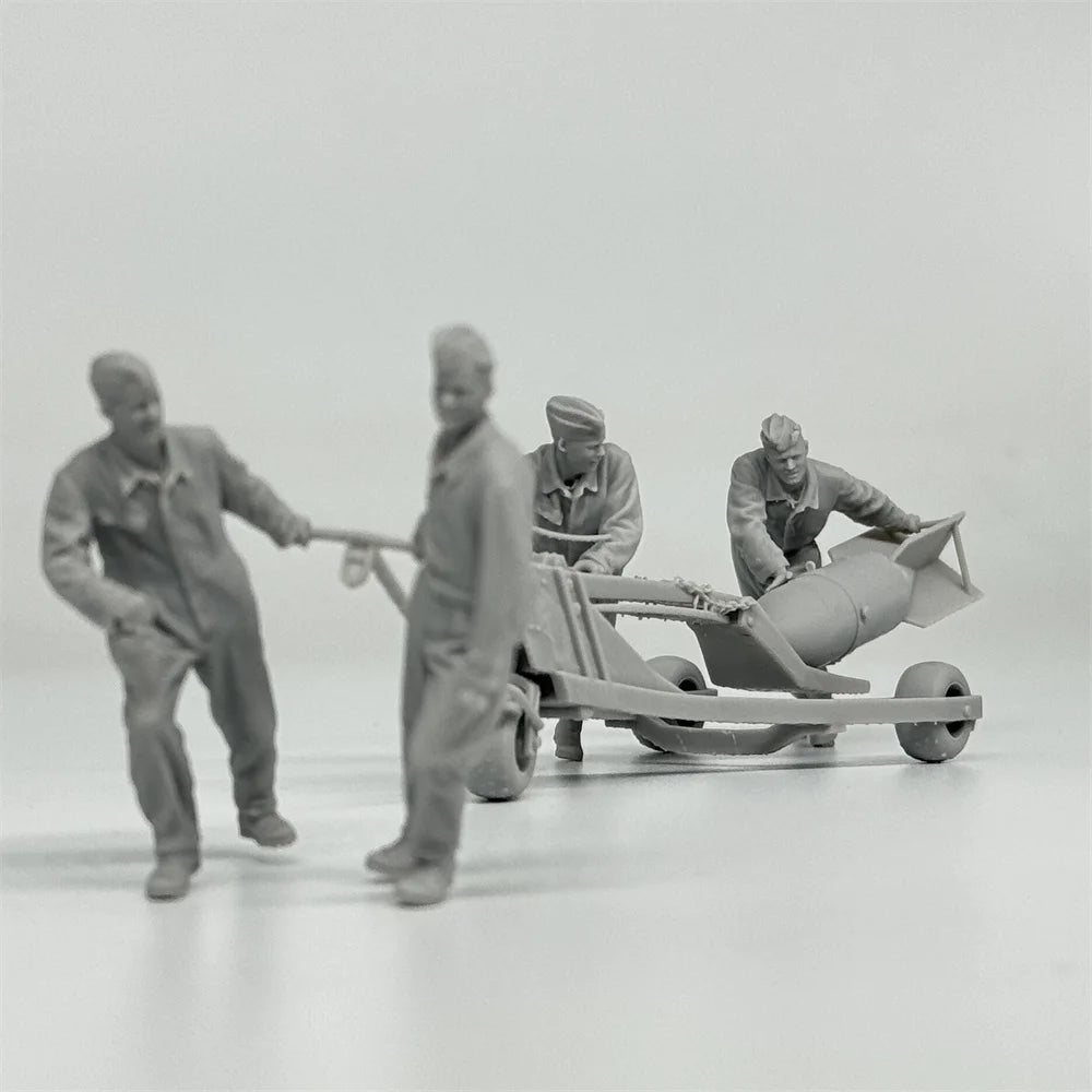 1/35 German Luftwaffe Ground Crew Resin Kit | Bomb Loading Scene (4 Fig)