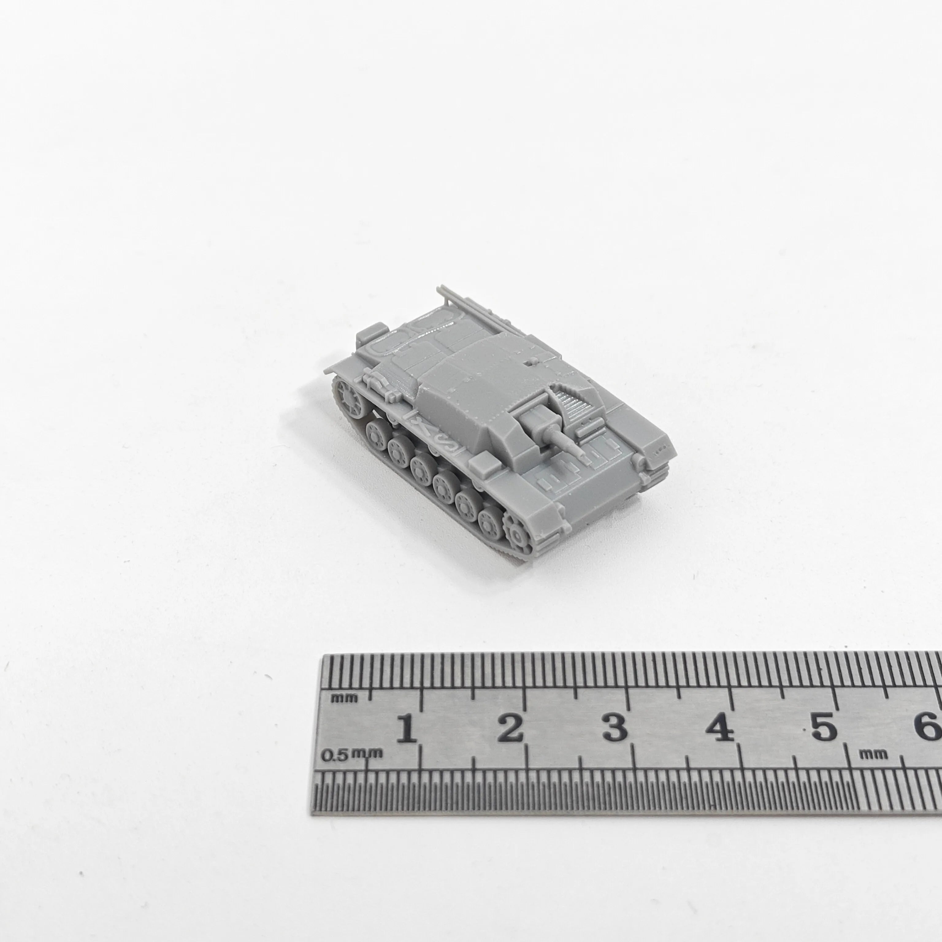 1/144 Scale Sturmgeschütz III Ausf. B | WWII German Assault Gun Model Kit Unassembled Miniature - R Supply Store