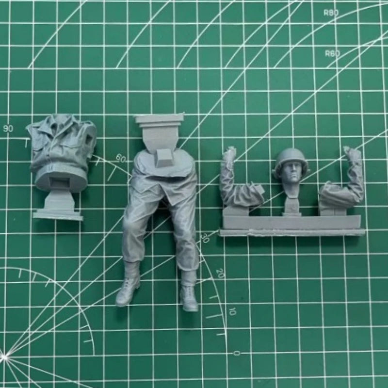 1/16 Scale US M8 Armored Vehicle Driver Resin Figure Model Kit - R Supply Store