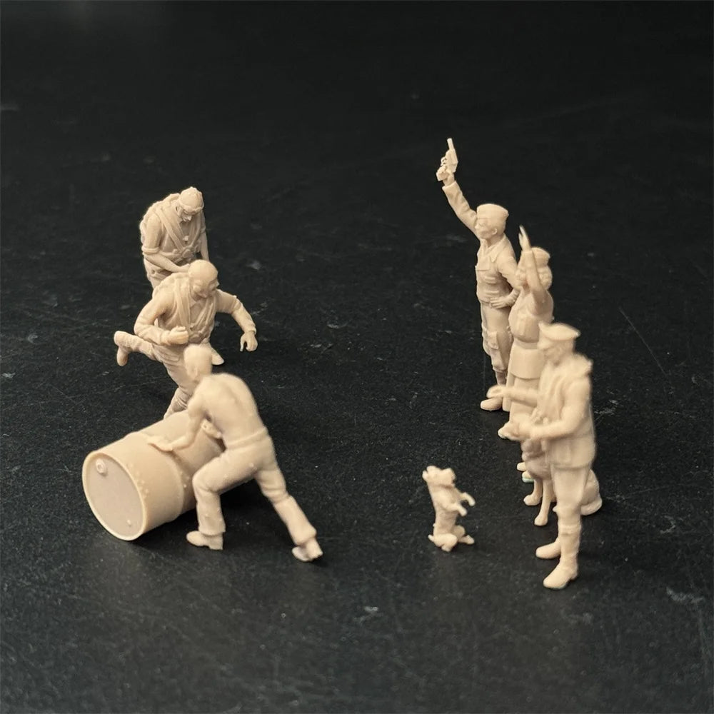 1/48 & 1/72 Scale WWII German Luftwaffe Pilots & Ground Crew Resin Figure Set (11 Figures) - Airfield Diorama