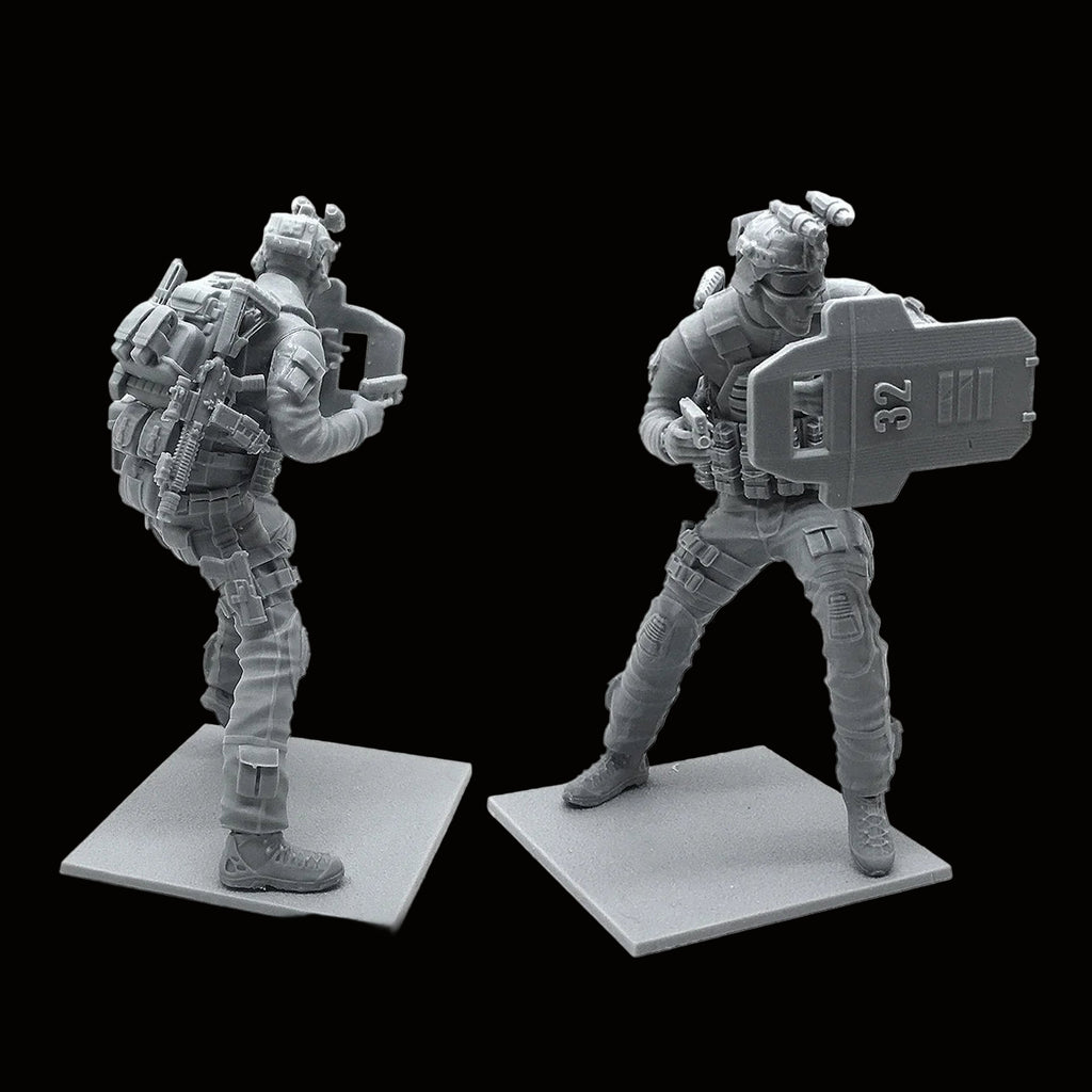 1/24 Scale (75mm) CQB Shield Breacher Resin Figure Kit - Tactical Entry Specialist Miniature