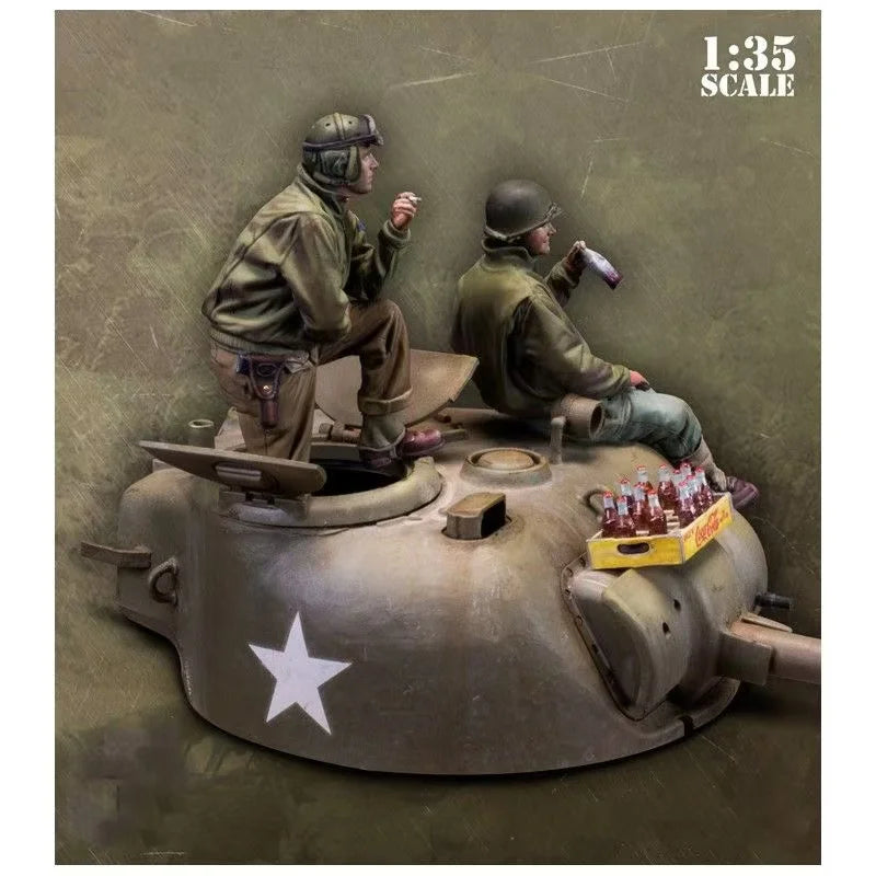 1/35 Resin Soldier Model WWII Tank Soldier Complete Set Including Tank GK White Model Handmade
