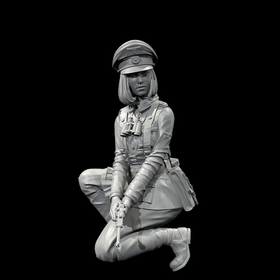 1/35 Scale WWII German Female Tank Commander