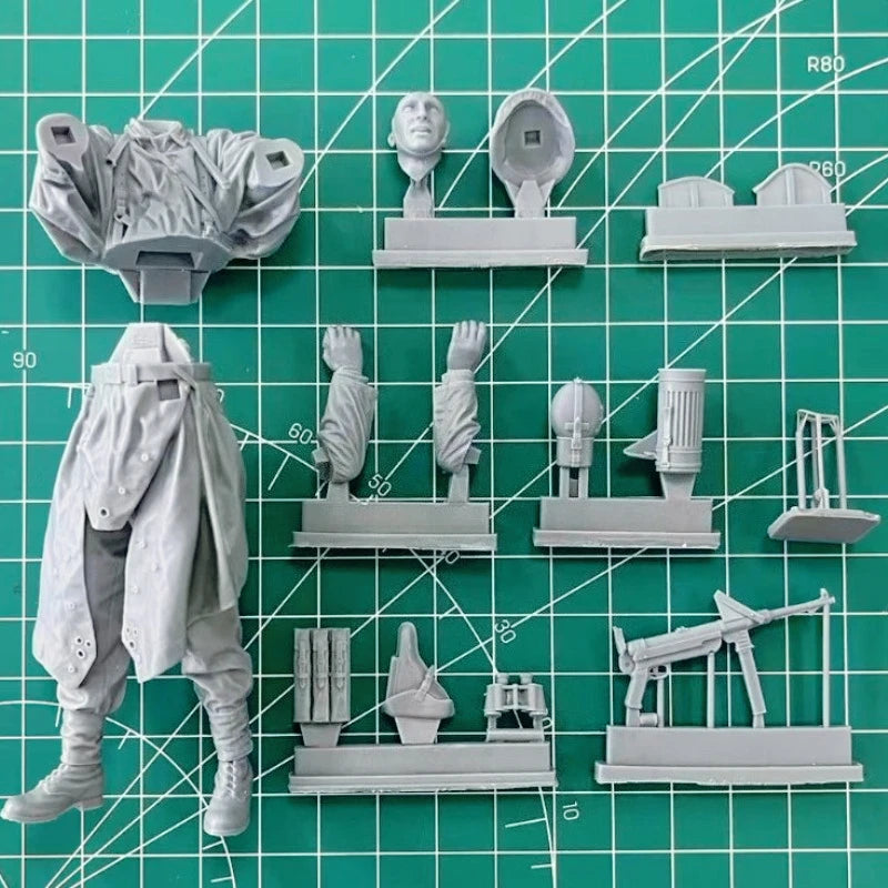 1/16 Scale Die-Cast Resin Figure Model Kit WWII German Field Commander Unassembled and Unpainted - R Supply Store