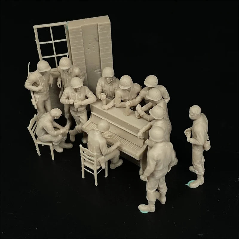 1/72 Scale Model Normandy Us Army Street Scene Playing the Piano 12 Soldier Figures