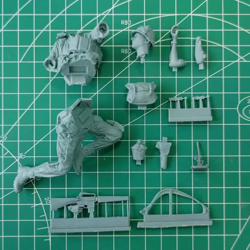 1/16 Scale Vietnam War US Army Infantry Sitting Position Resin Figure Model Kit - R Supply Store