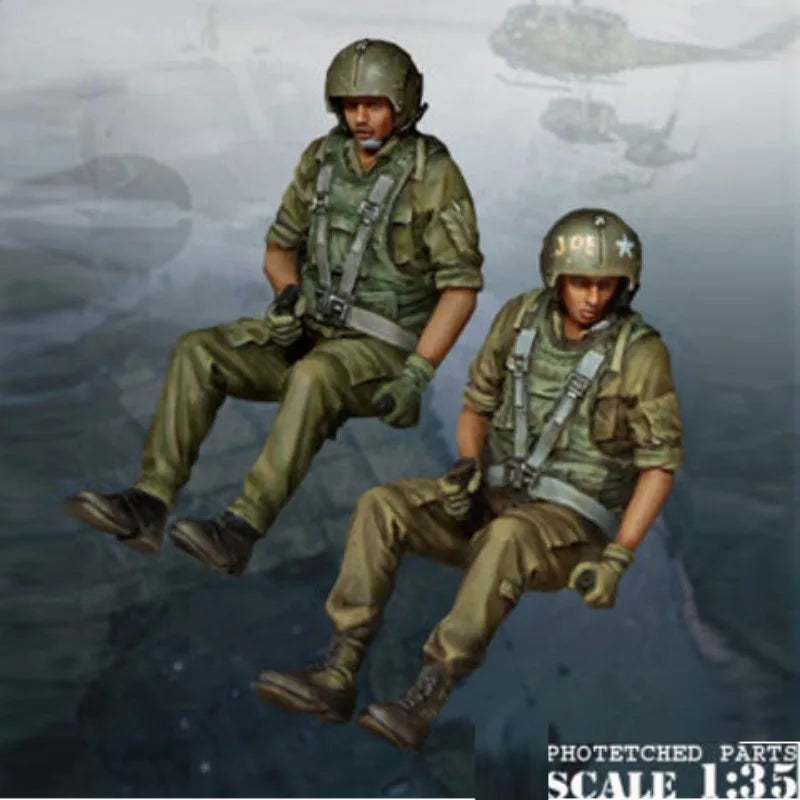 1/35 Scale Vietnam War US Helicopter Crew Set | 2 Resin Figures Model Kit Unassembled Unpainted - R Supply Store