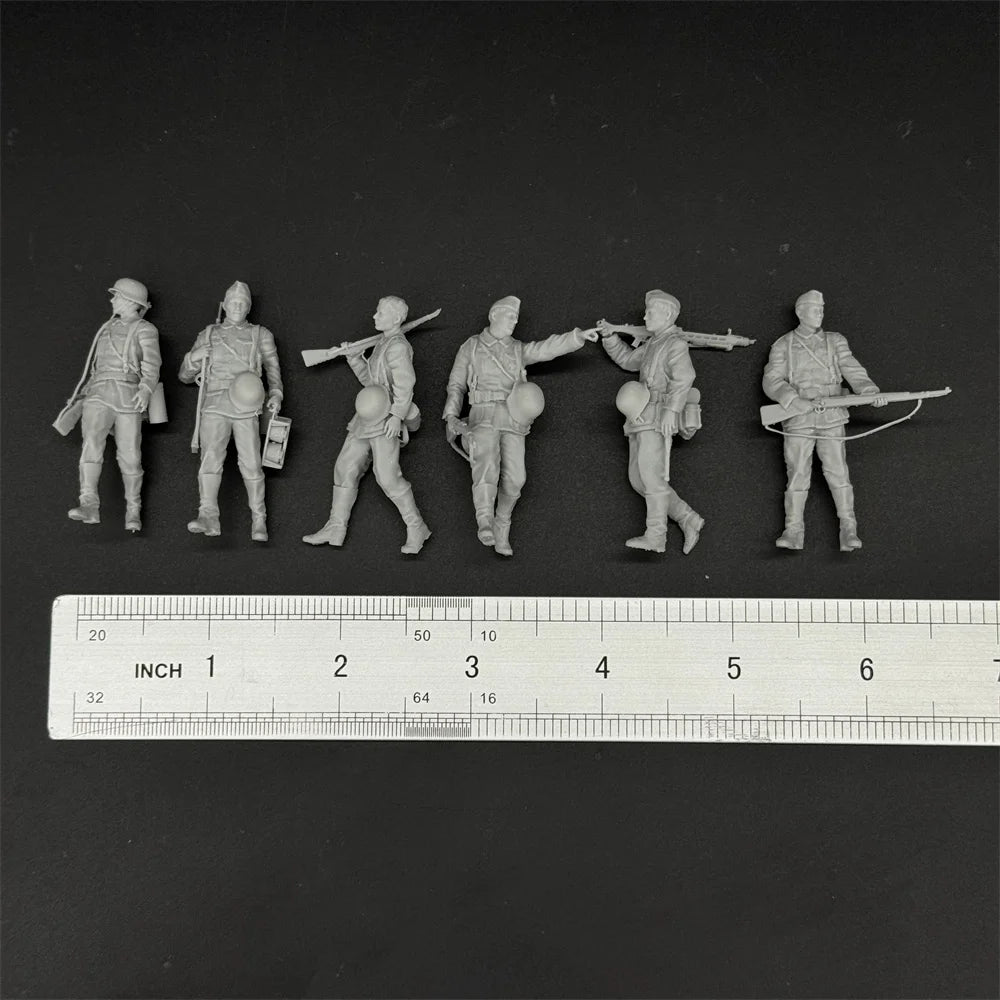 1/35 Scale WWII German Army Barbarossa Patrol Soldiers - 6 Figure Kit | R-Supply Store