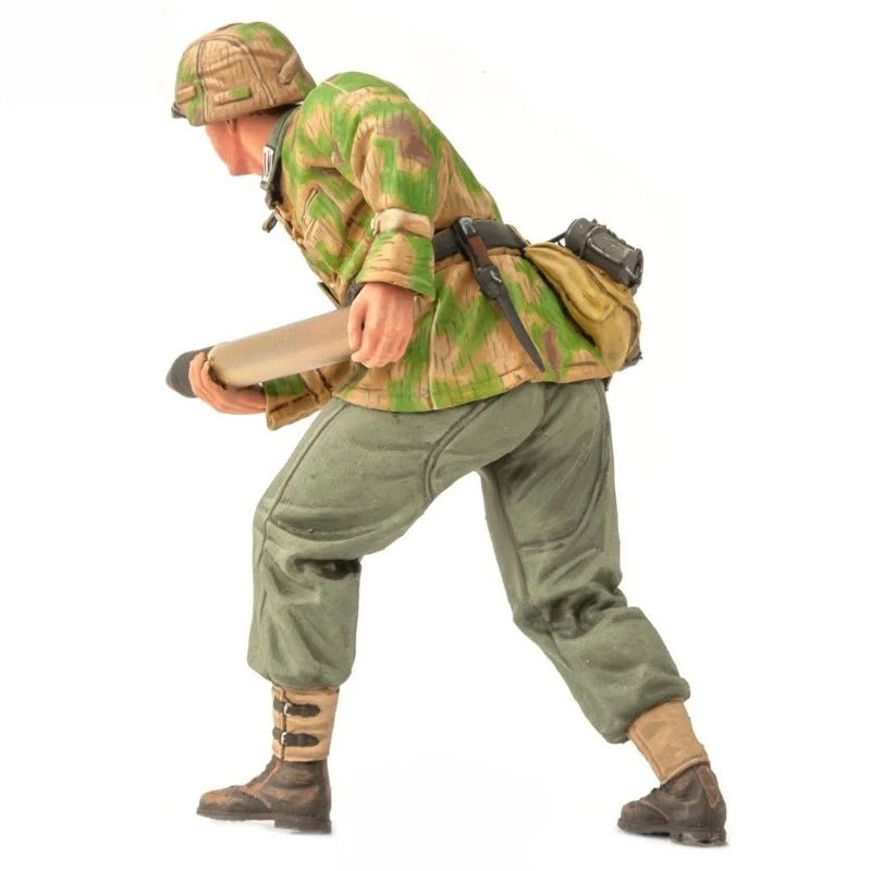 1/16 Scale WWII German Field Artillery Loader Resin Figure - Camouflaged Historical Miniature