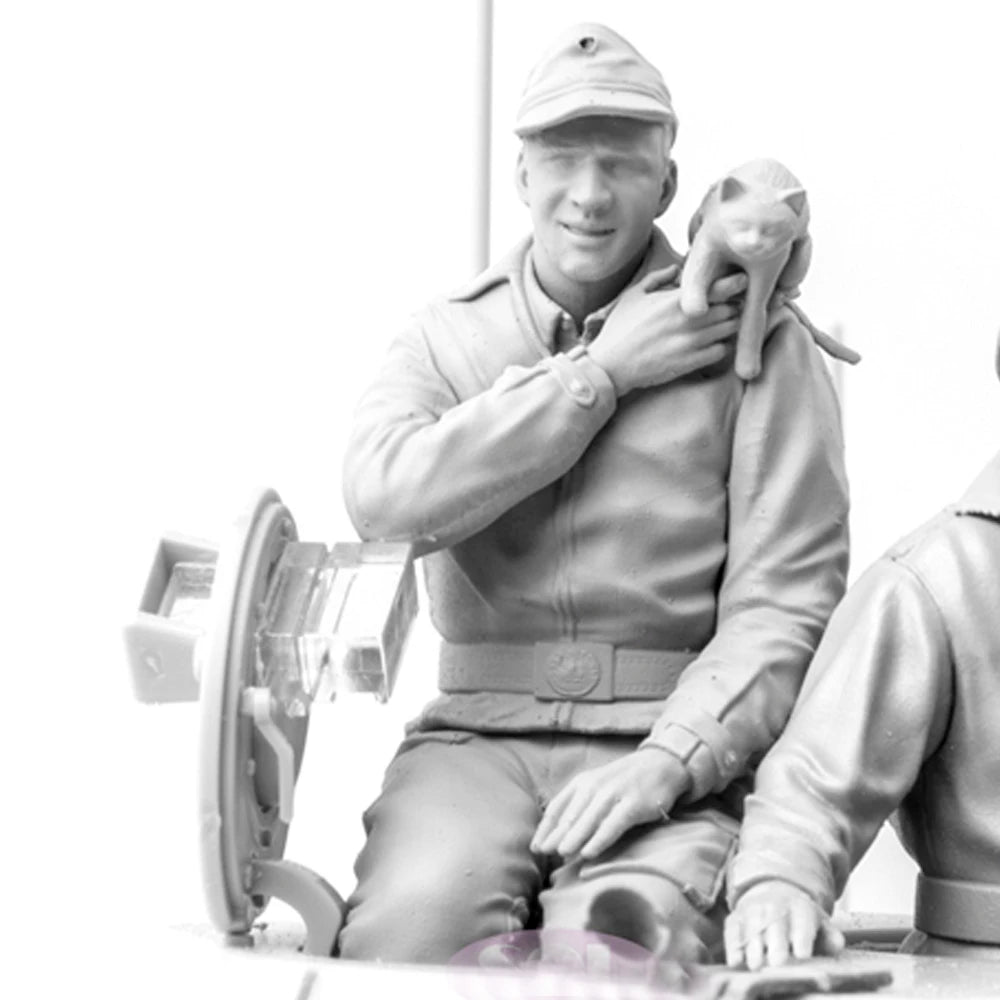 1/16 Scale WWII Soldier with Pet Cat Resin Figure Model Kit - R Supply Store