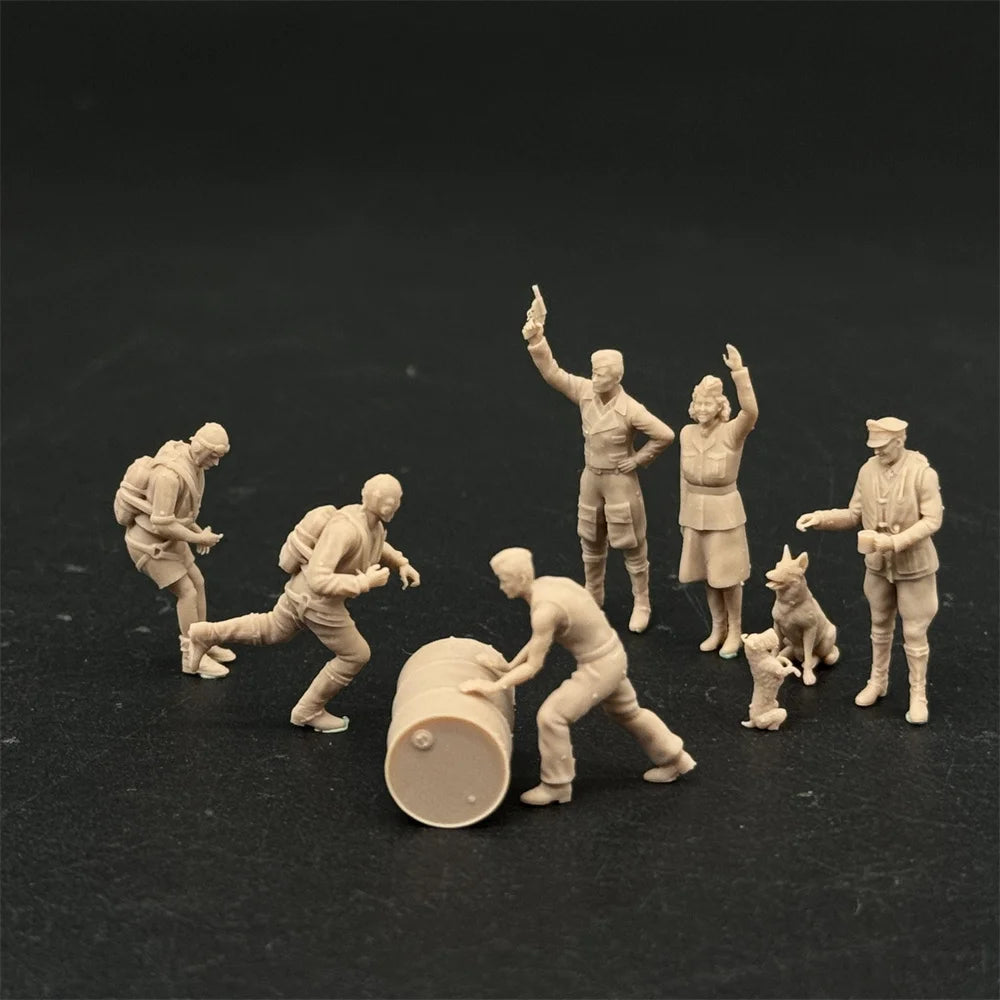 1/48 & 1/72 Scale WWII German Luftwaffe Pilots & Ground Crew Resin Figure Set (11 Figures) - Airfield Diorama