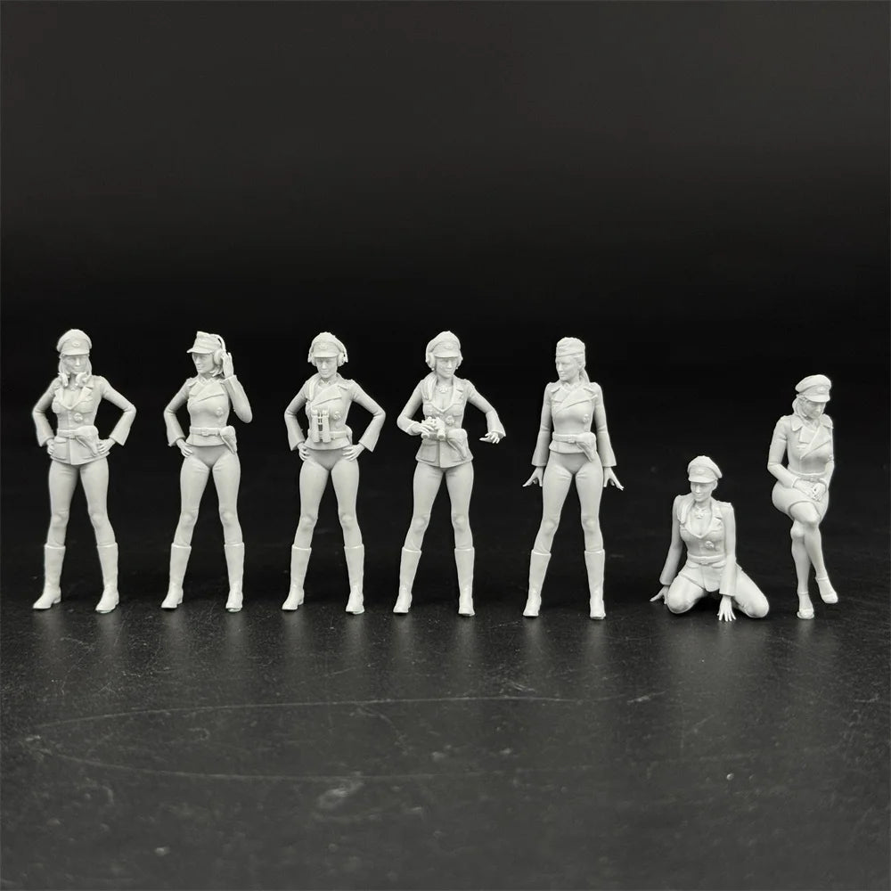 1/35 German Female Tank Crew (7 Fig) Resin Kit | Pin-Up Style Miniature