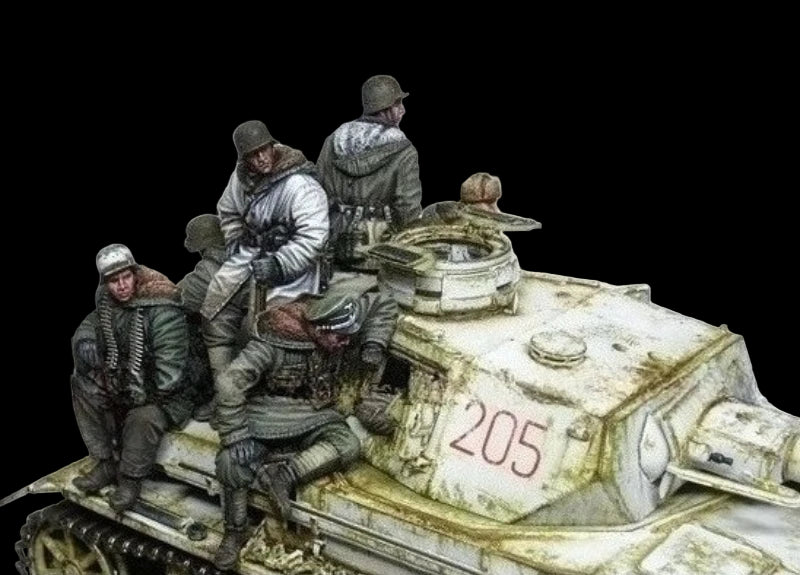 1/35 Scale Die-Cast Resin Figure Model Kit Panzergrenadiers 8 Figures (No Tank) Unassembled and Unpainted - R Supply Store