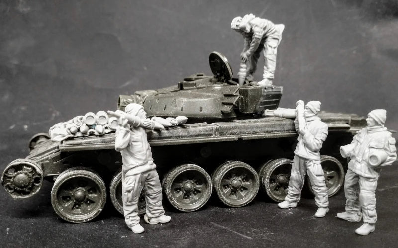 1/35 Scale Die-Cast Resin Figure Model Kit Ukrainian Tank Loaders 5 Figures (No Tank) Unassembled and Unpainted - R Supply Store