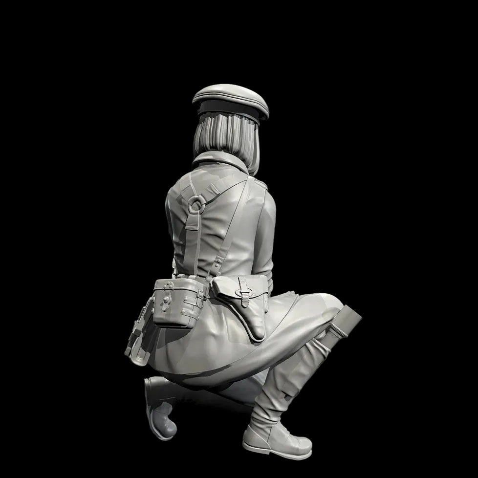 1/35 Scale WWII German Female Tank Commander