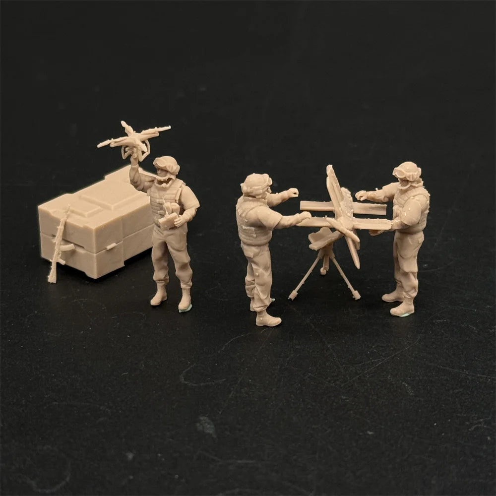 1/72 Scale Russian UAV Operator Team & Lancet 3 Loitering Missile Resin Figure Set (3 Figures) - Modern War Gaming