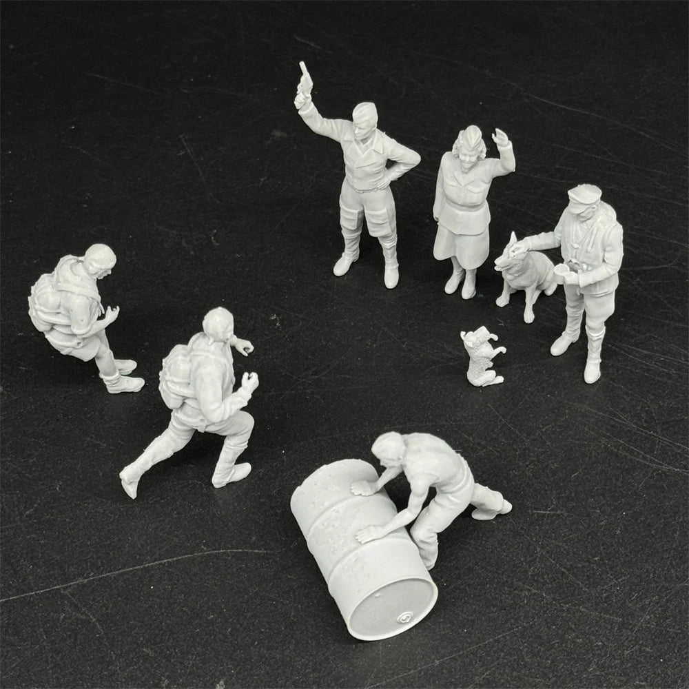 1/48 & 1/72 Scale WWII German Luftwaffe Pilots & Ground Crew Resin Figure Set (11 Figures) - Airfield Diorama