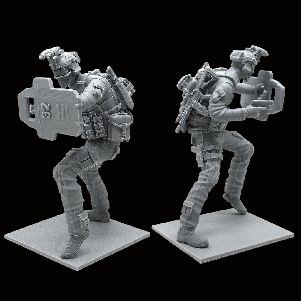 1/24 Scale (75mm) CQB Shield Breacher Resin Figure Kit - Tactical Entry Specialist Miniature