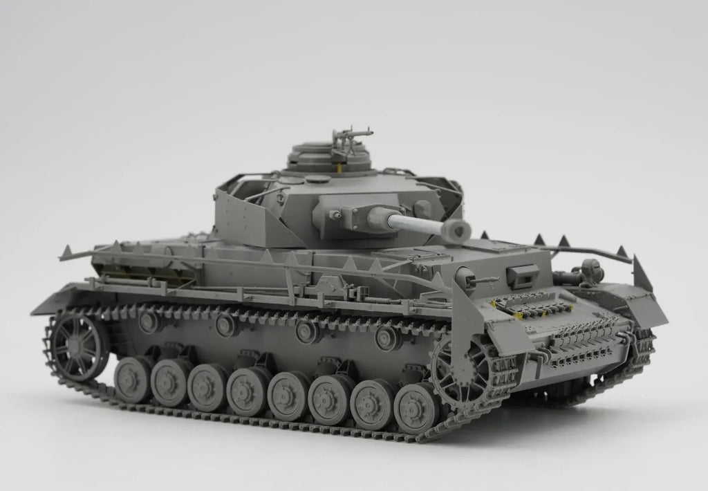 Border BT-050 | 1/35 Scale Pz.Kpfw.IV Ausf.H Late Version German Tank Model Kit | Unassembled Plastic Model - R Supply Store