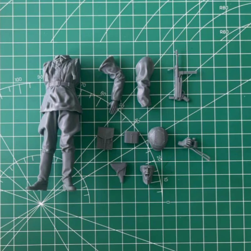 1/16 Scale Die-Cast Resin Figure Model Kit WWII German Field Artillery Commander (No Artillery) Unassembled and Unpainted - R Supply Store