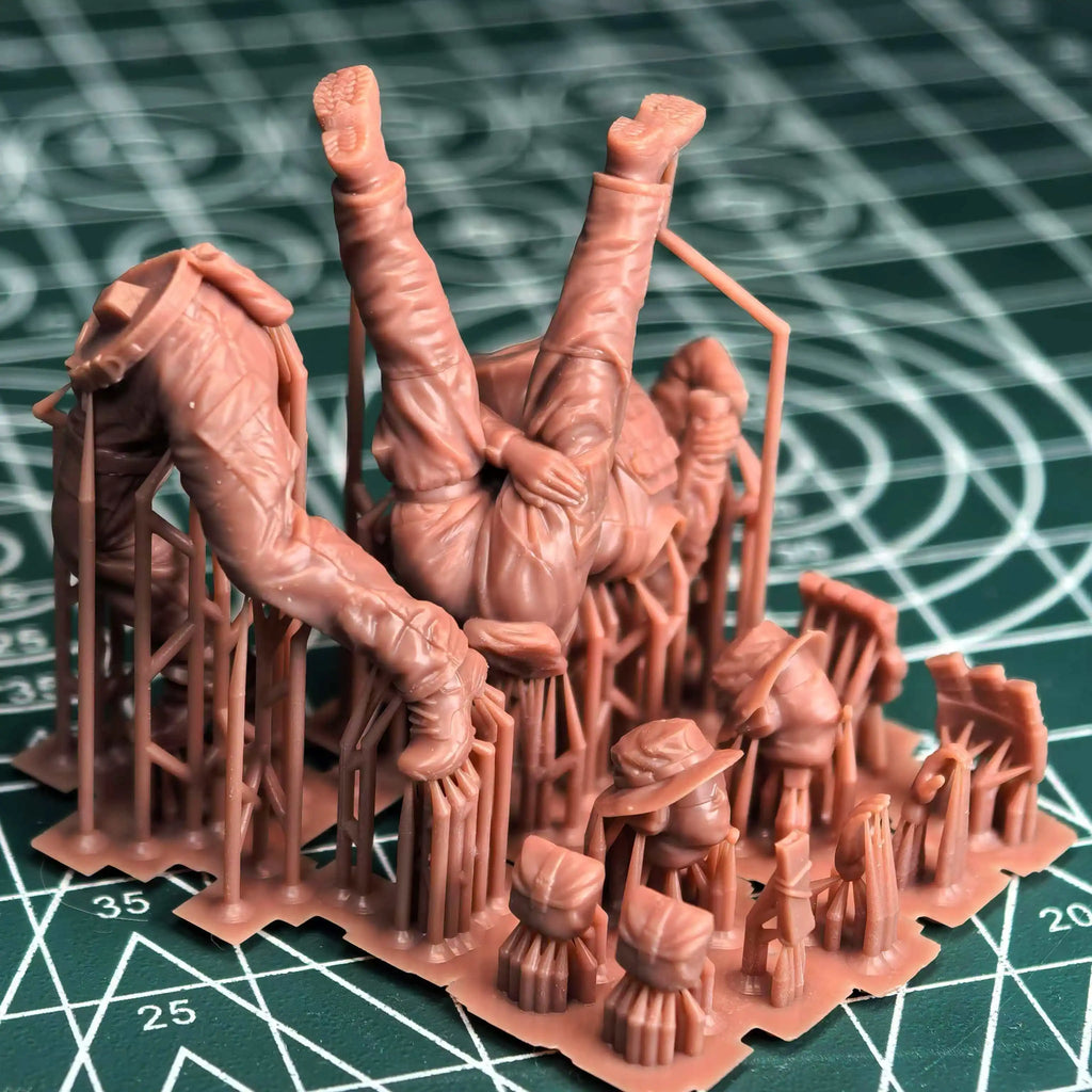 1/35 Scale Modern Military Buddy Rescue Team Resin Figure Set (x2) - Unassembled Combat Extraction Scene