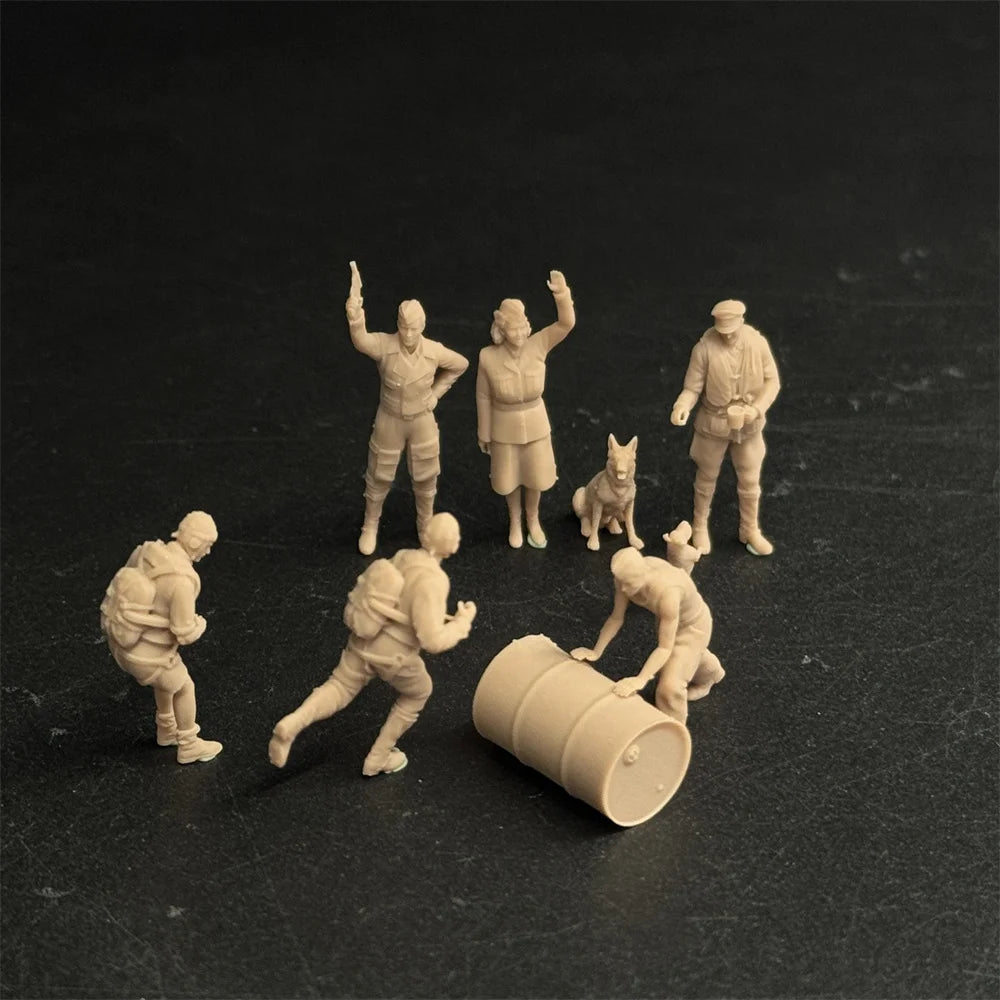 1/48 & 1/72 Scale WWII German Luftwaffe Pilots & Ground Crew Resin Figure Set (11 Figures) - Airfield Diorama