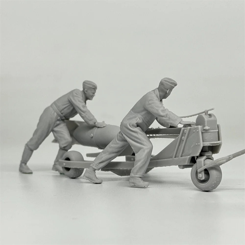 1/35 German Luftwaffe Ground Crew Resin Kit | Bomb Loading Scene (4 Fig)