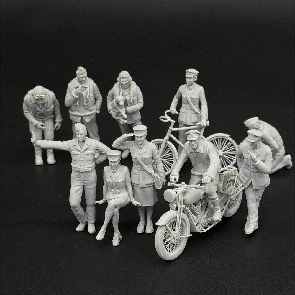 1/35 Scale WWII British Royal Air Force (RAF) Ground Crew & Pilots