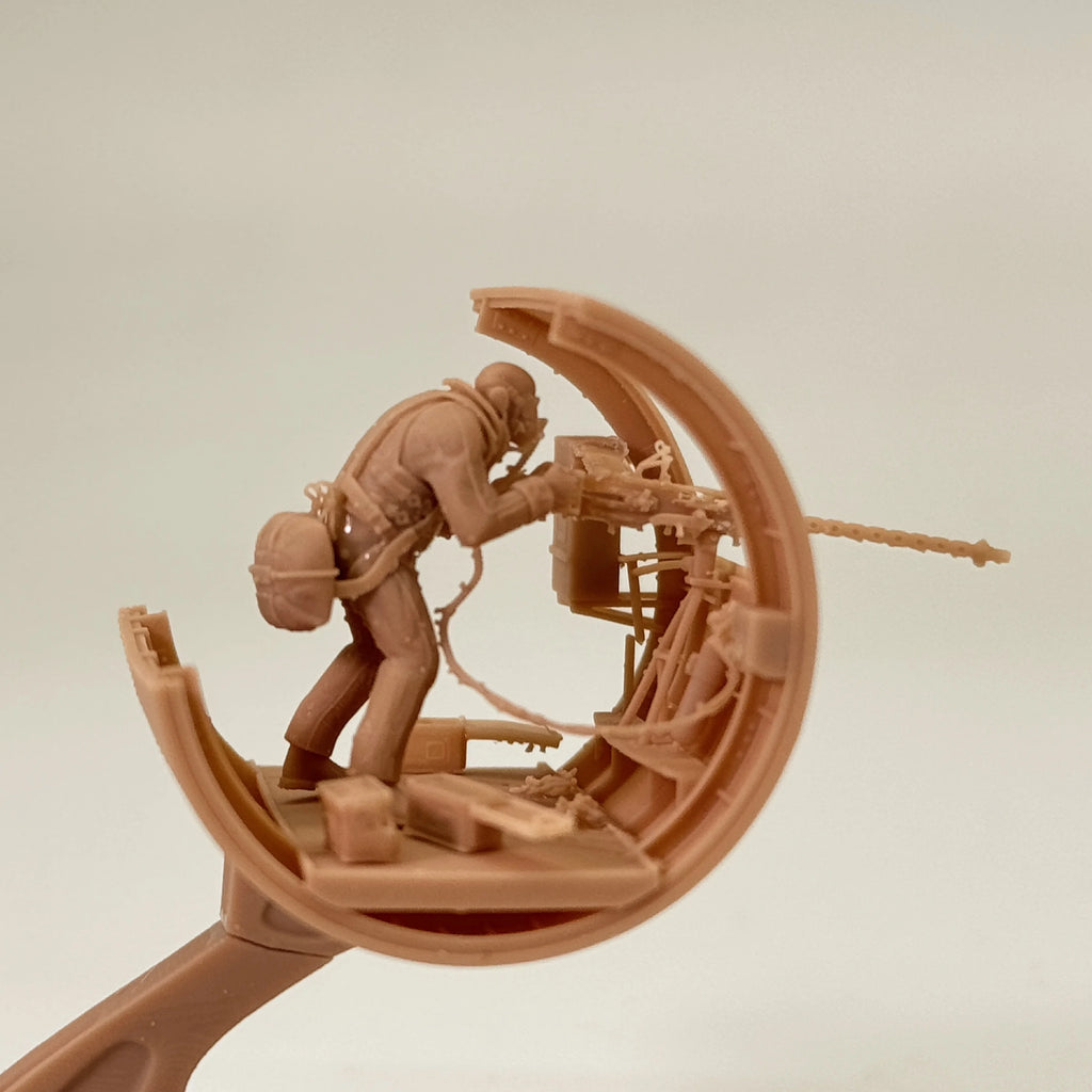 1/48 & 1/72 Scale WWII Bomber Waist Gunner / Ball Turret Crew Resin Model Kit - B-17 Flying Fortress
