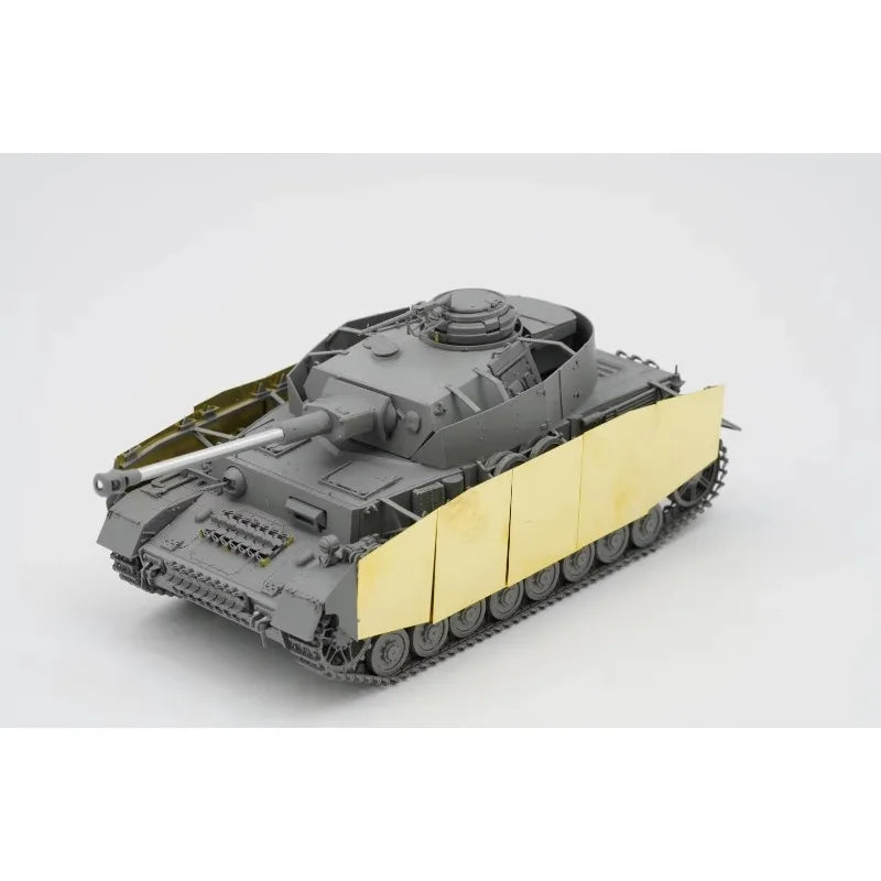 Border BT-050 | 1/35 Scale Pz.Kpfw.IV Ausf.H Late Version German Tank Model Kit | Unassembled Plastic Model - R Supply Store