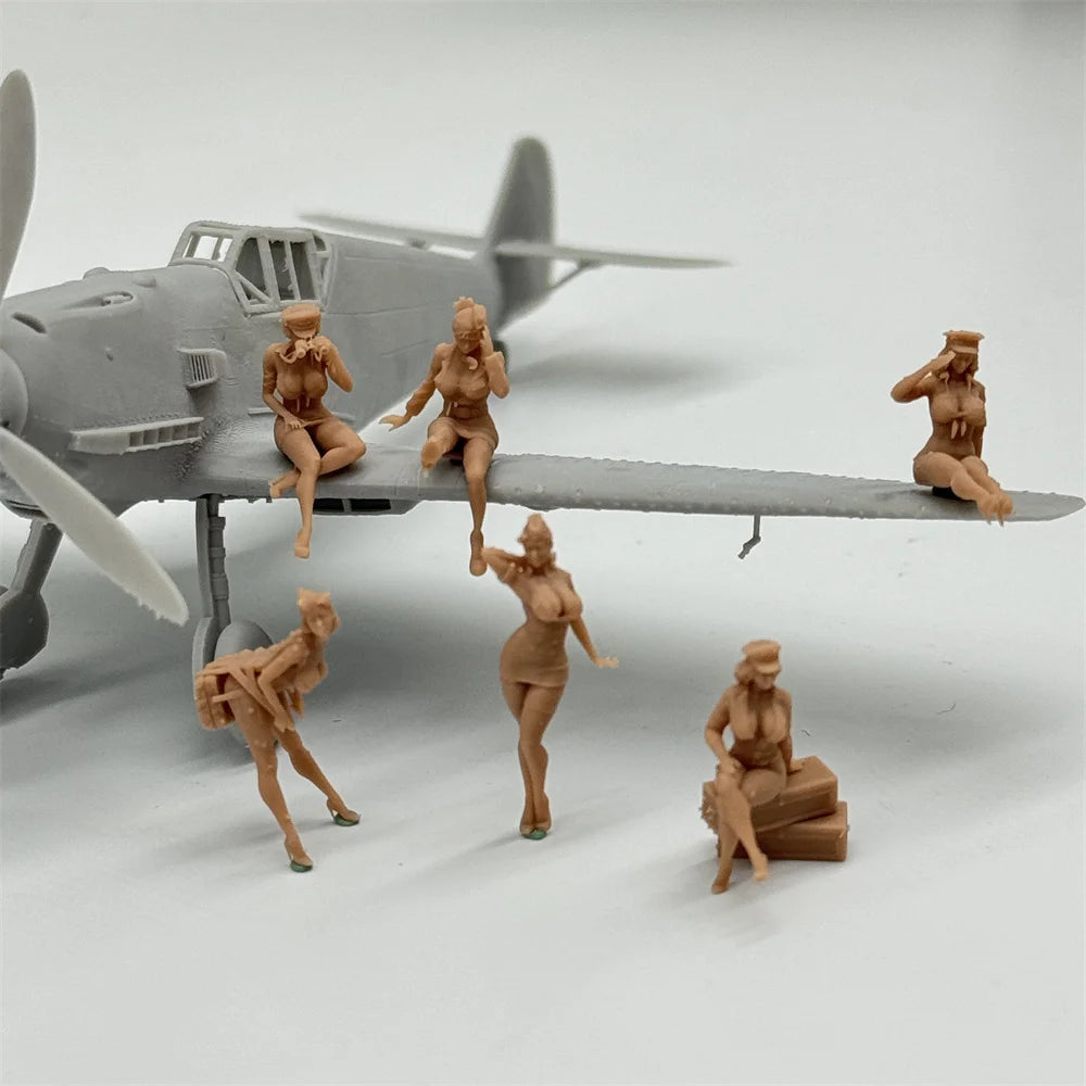 1/72 Scale WWII Pin-Up / Poster Girl Resin Figure Set - Airfield Diorama & Nose Art Miniature