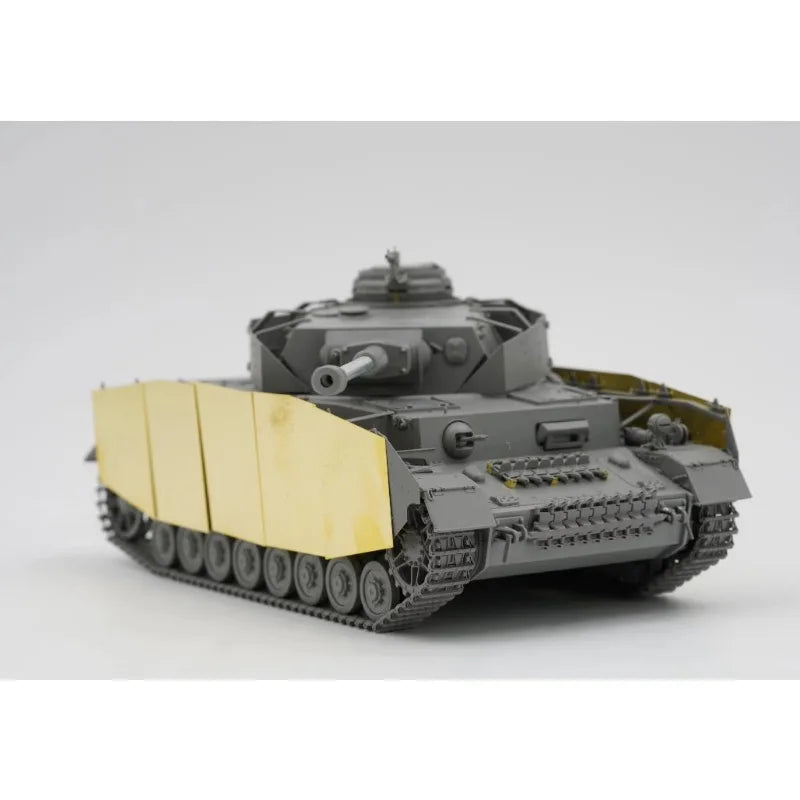 Border BT-050 | 1/35 Scale Pz.Kpfw.IV Ausf.H Late Version German Tank Model Kit | Unassembled Plastic Model - R Supply Store