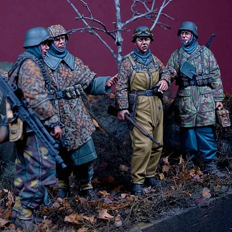 1/35 Scale WWII Hansen Battle Group Soldiers - Resin Model Kit 4 Figures Unassembled Unpainted