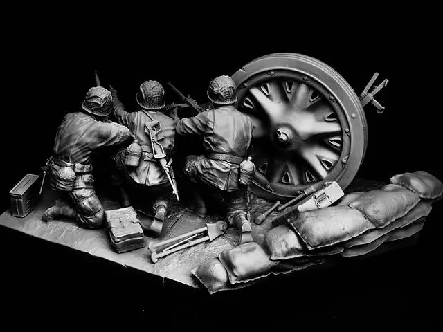 1/16 Scale Airborne Division Artillery Figure Model Kit scene – 3 Figures & Base - R Supply Store
