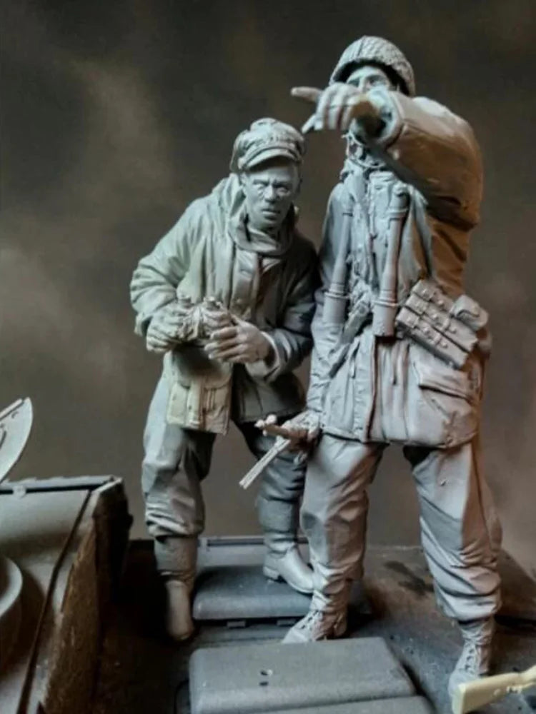 1/16 Scale WWII Winter Patrol Officer & Crew Resin Figure Set (x2) - Unassembled Historical Miniature