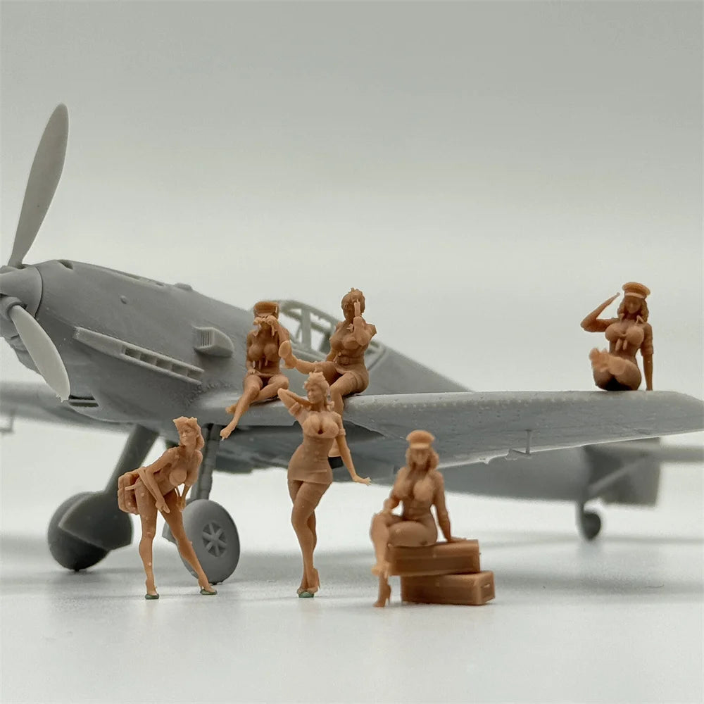 1/72 Scale WWII Pin-Up / Poster Girl Resin Figure Set - Airfield Diorama & Nose Art Miniature