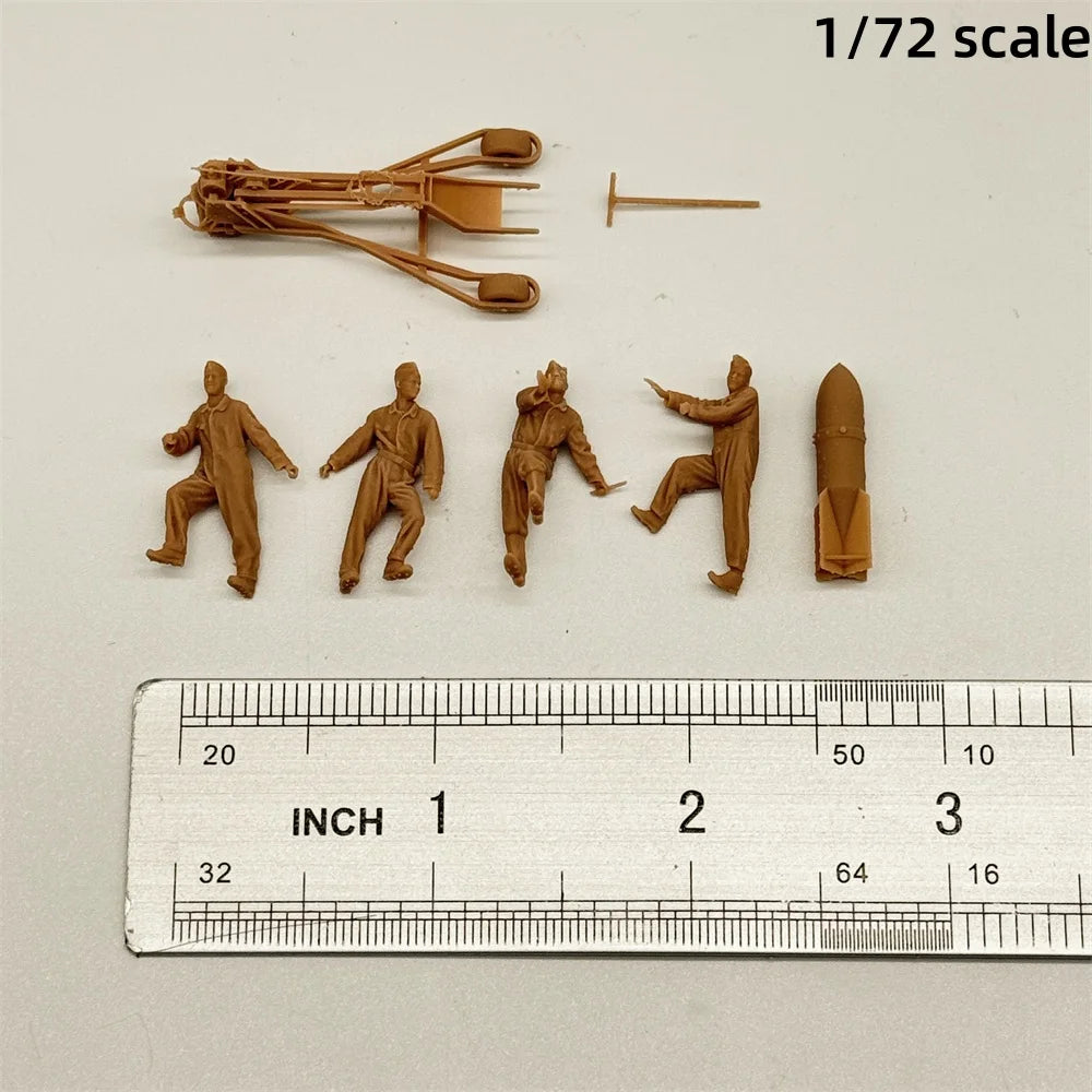 1/48 & 1/72 Scale WWII German Air Force Ground Crew Bomb Loading Team Resin Set (4 Figures) - Luftwaffe Diorama