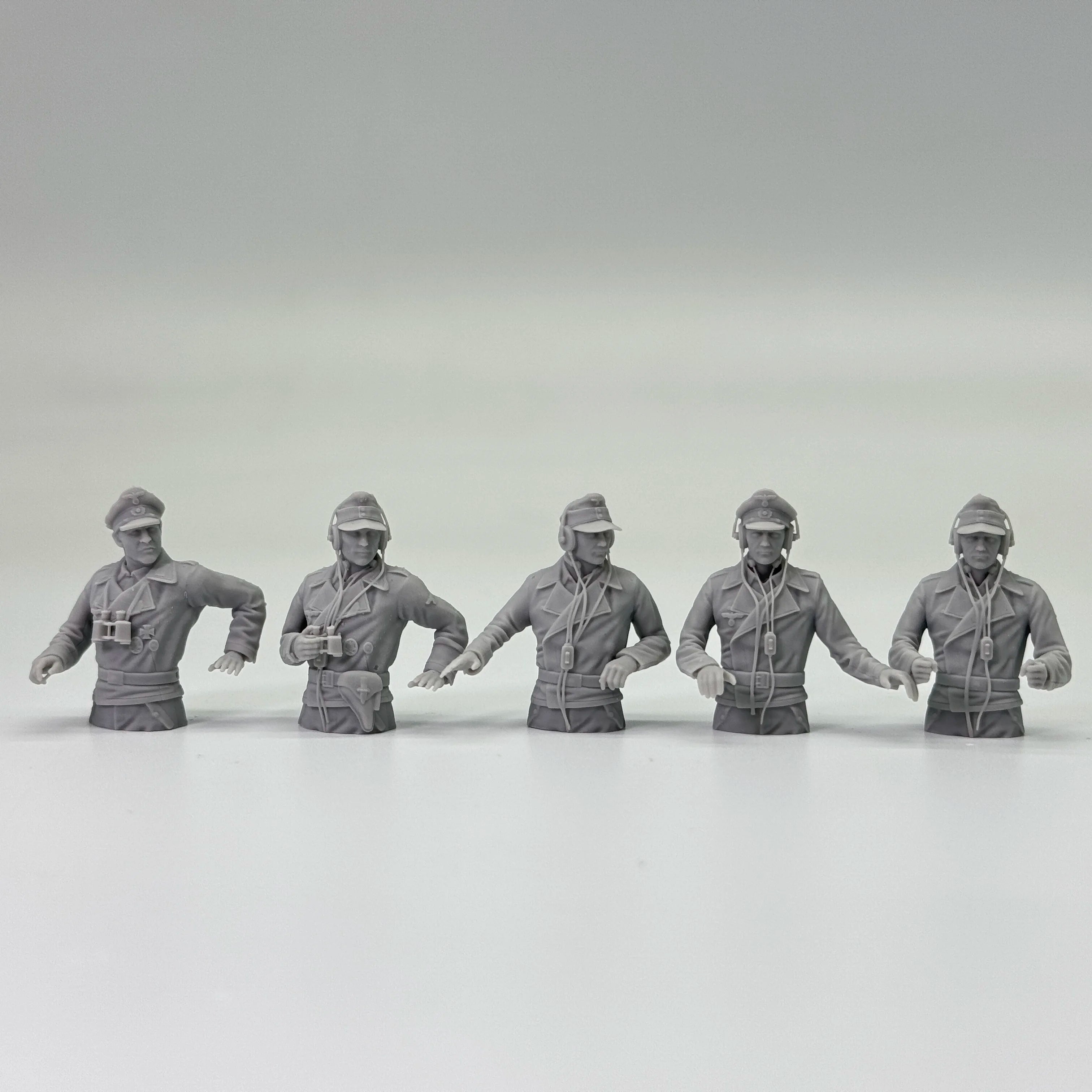 1/35 German Tank Commander Set (5 Fig) Resin Kit | Full/Half Body Vers.