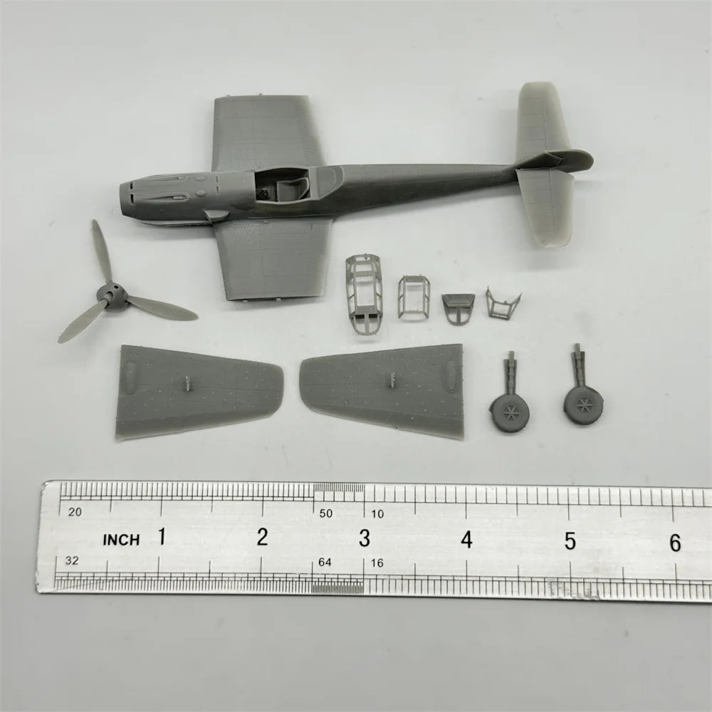 1/72 Scale WWII Pin-Up / Poster Girl Resin Figure Set - Airfield Diorama & Nose Art Miniature