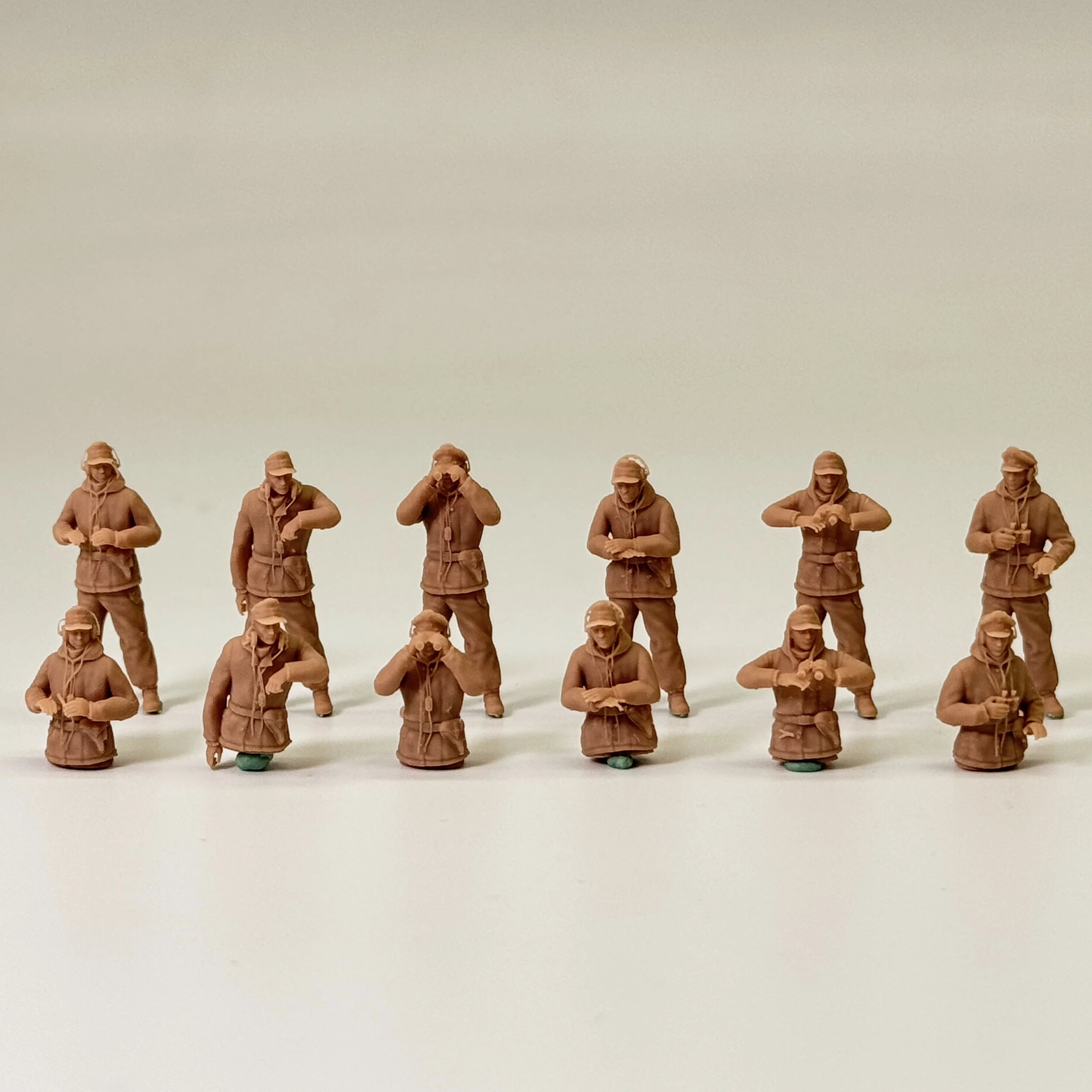 1/72 Scale WWII German Winter Tank Crew & Infantry Soldiers Resin Figure Set (12 Figures) - Eastern Front/Ardennes