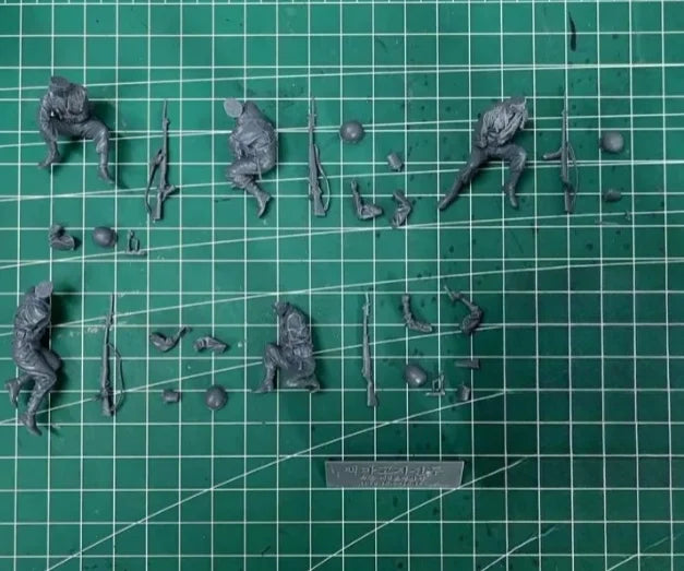 1/35 US Infantry 5-Figure Huddle Resin Kit | WWII/Korean War Diorama - R Supply Store
