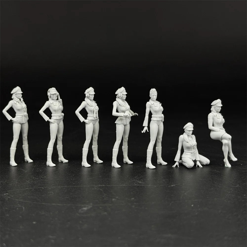 1/35 German Female Tank Crew (7 Fig) Resin Kit | Pin-Up Style Miniature