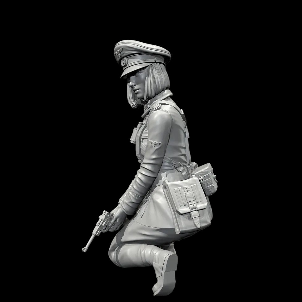 1/35 Scale WWII German Female Tank Commander