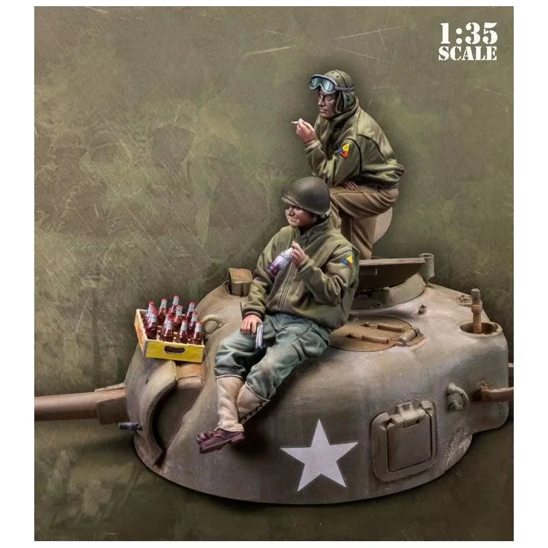 1/35 Resin Soldier Model WWII Tank Soldier Complete Set Including Tank GK White Model Handmade