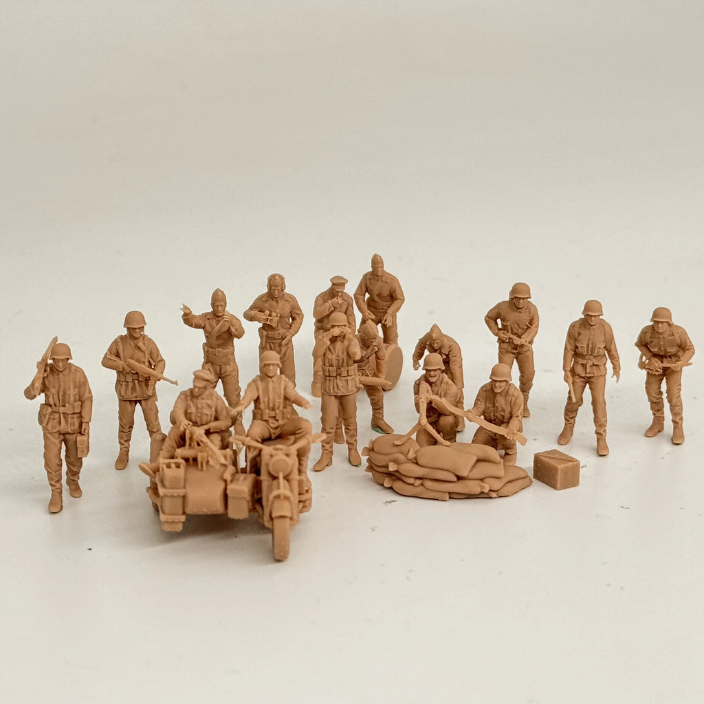 1/72 Scale German Panzergrenadier Combat Group Resin Figure Set (16 Figures) - Tiger Tank Support & Wargaming