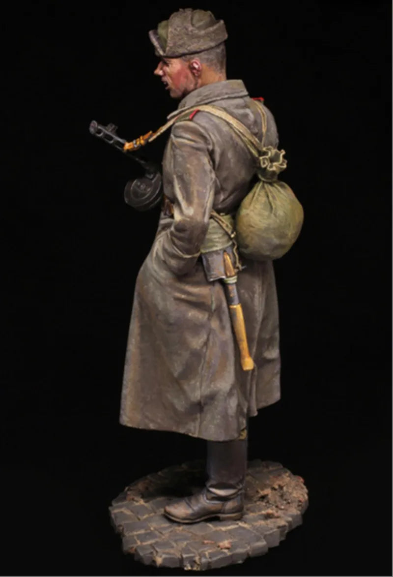 1/16 Scale Resin Figure Model Kit | 1945 Soviet Soldier Diecast Unassembled Unpainted Military Miniature - R Supply Store