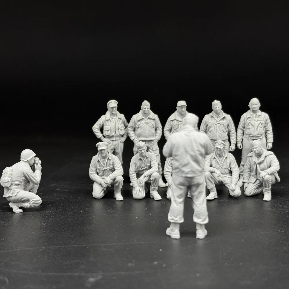 1/32 & 1/35 Scale WWII US Army Crew & Battlefield Photographer - 12 Figure Set | R-Supply Store