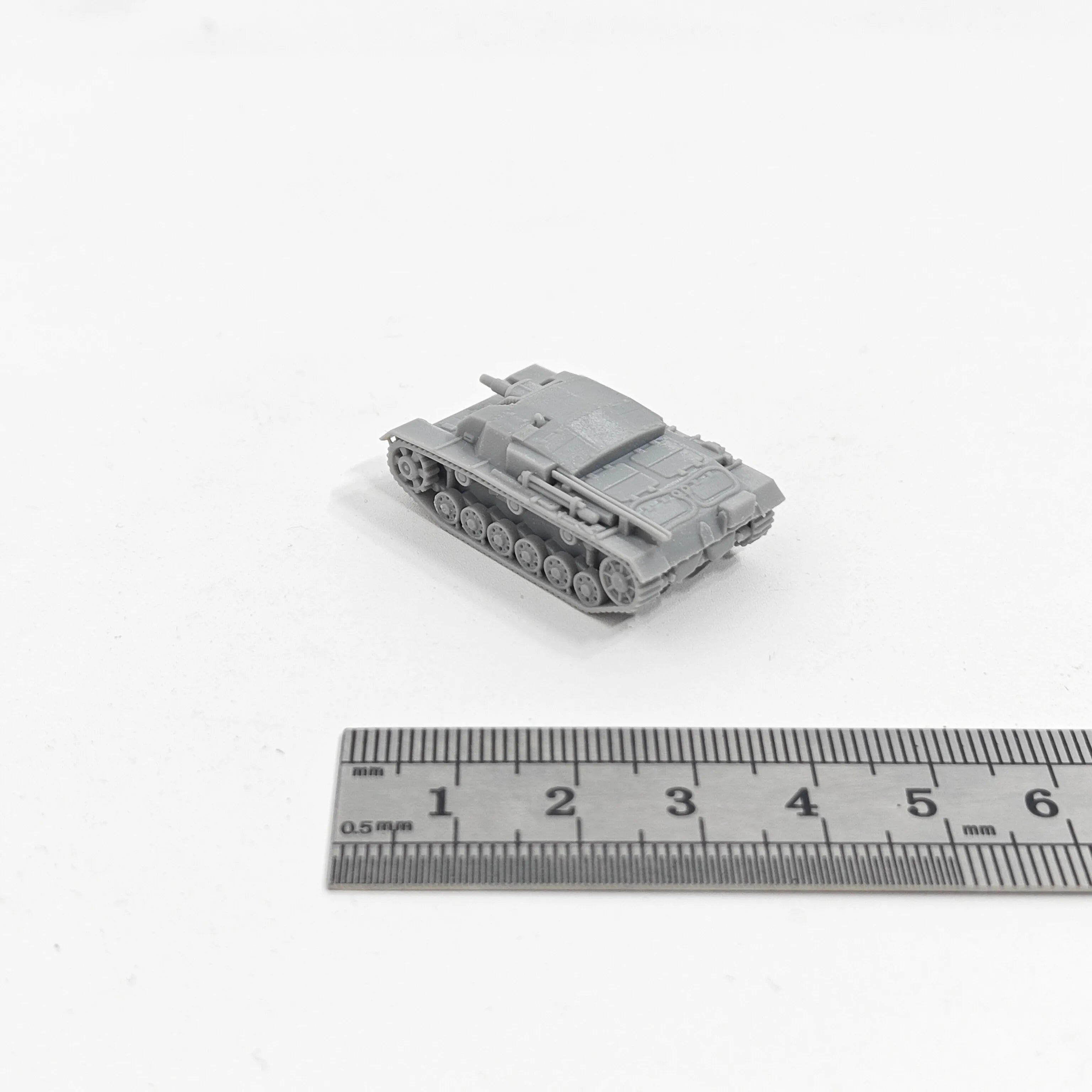 1/144 Scale Sturmgeschütz III Ausf. B | WWII German Assault Gun Model Kit Unassembled Miniature - R Supply Store