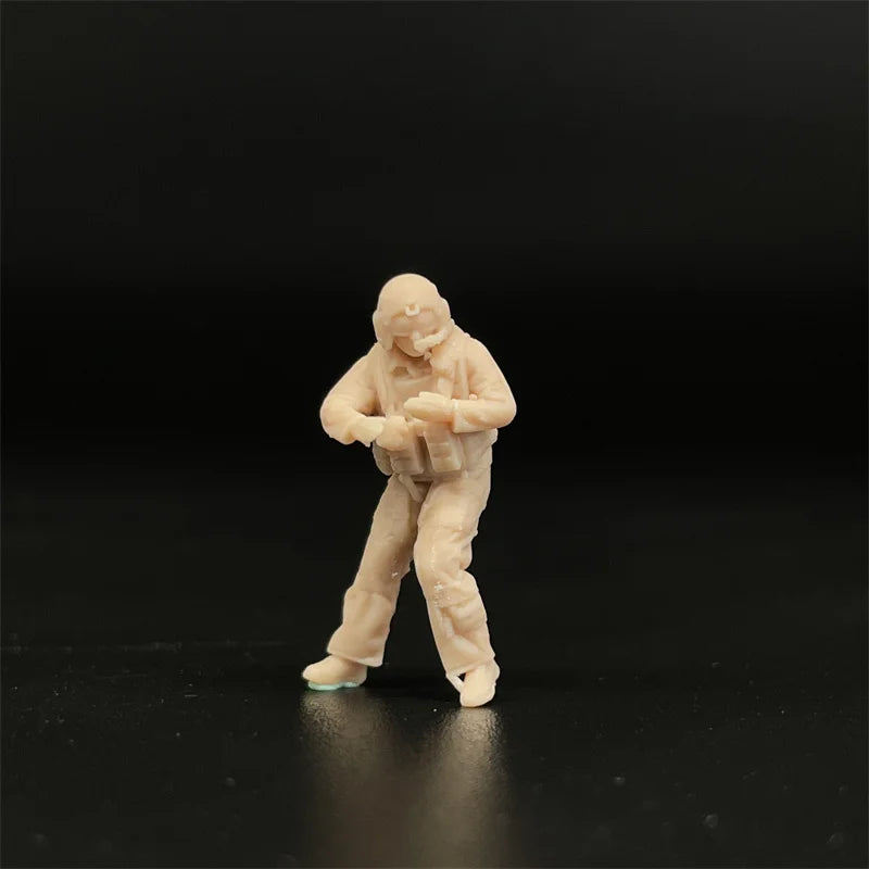 1/72 Scale US Black Hawk Helicopter Pilot & Door Gunner Resin Figure Set (6 Figures) - Modern Military Diorama